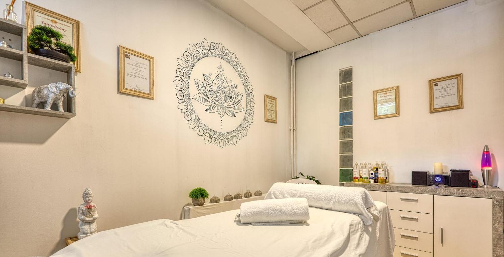 Hotel Szieszta Шопрон Екстериор снимка