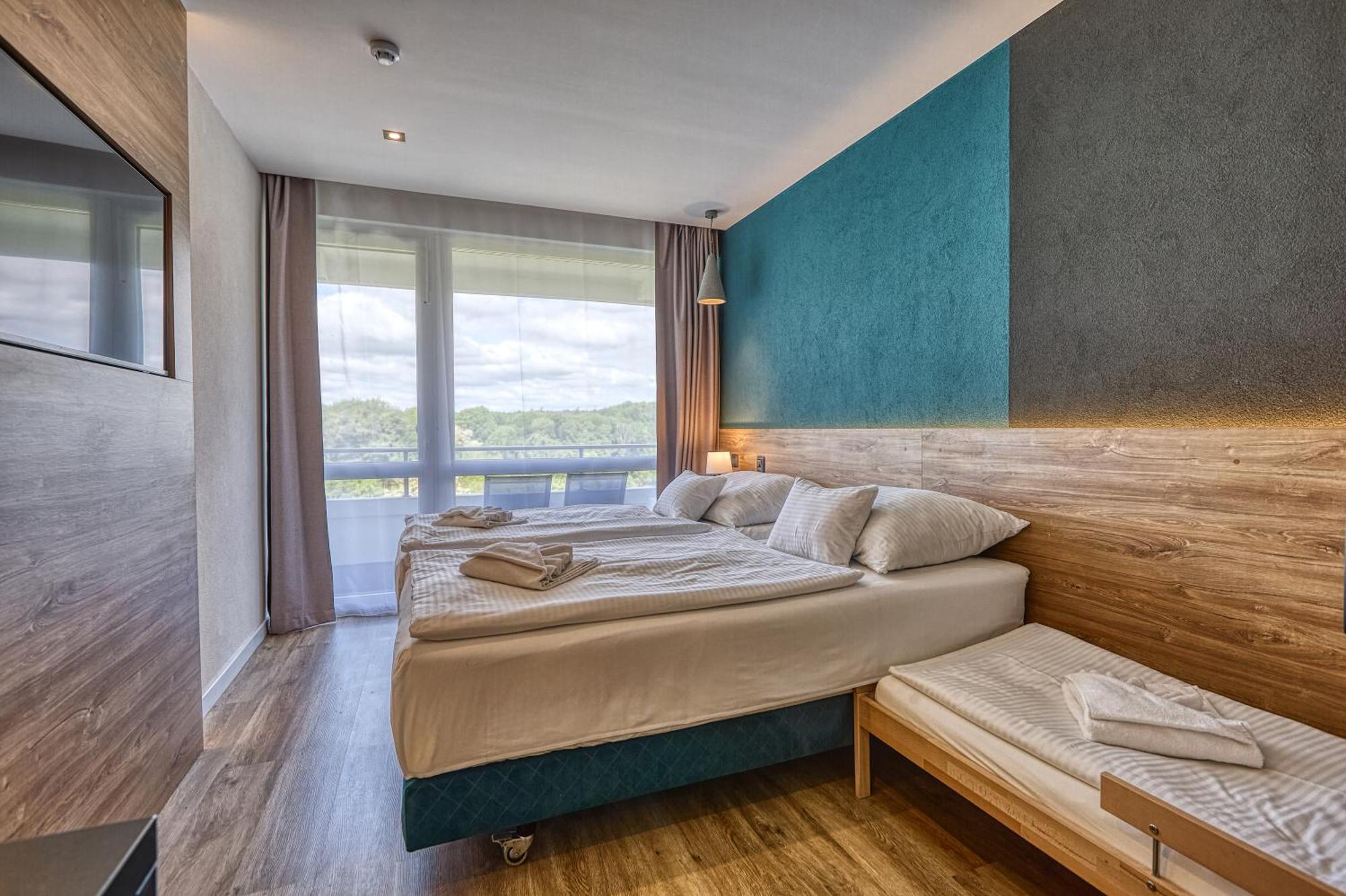 Hotel Szieszta Шопрон Екстериор снимка